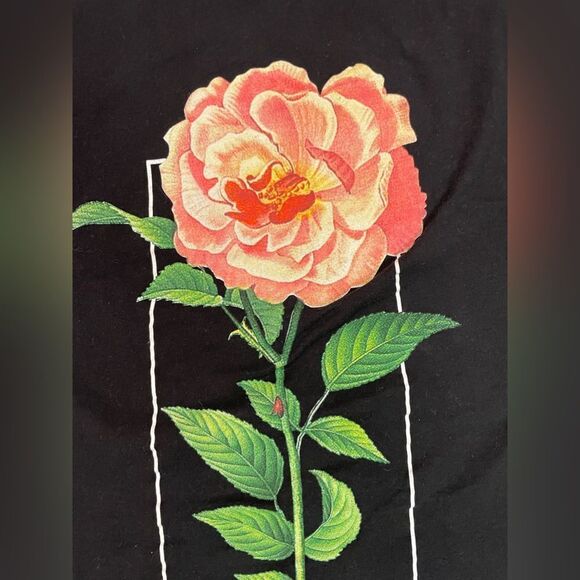 Shawn Mendes The Tour Flower Logo Graphic T-shirt Women Medium Black Music - Picture 2 of 5